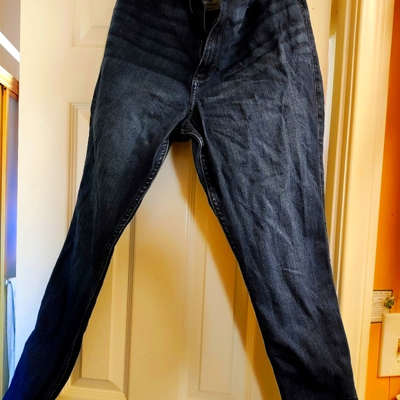 Hollister Jeggings - Picture 2 of 5